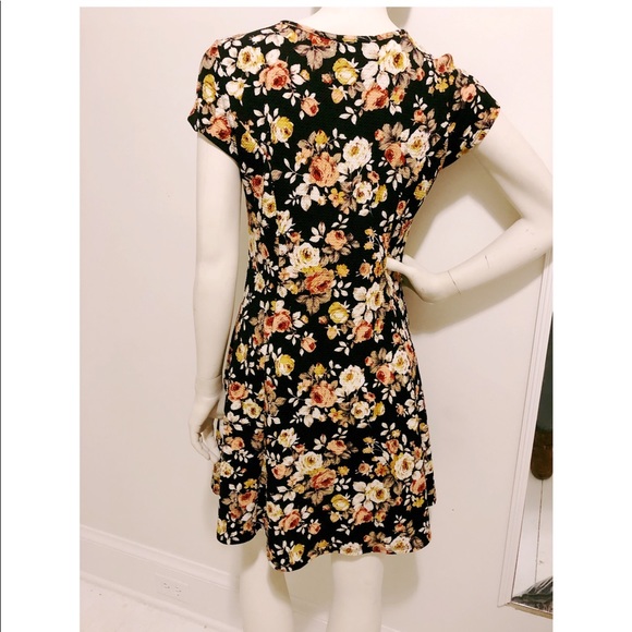 Floral Wilde dress - Picture 2 of 2